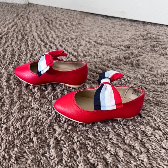 Janie and Jack baby/toddler size 4 red flat dress shoe with bow - Picture 7 of 8